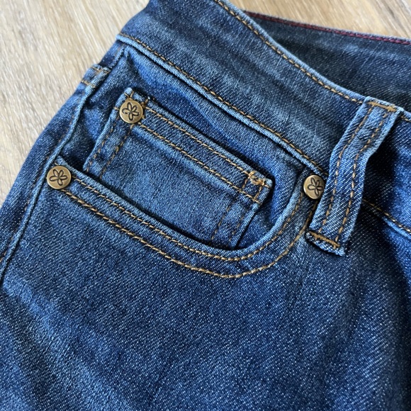 Matilda Jane Women’s Dark Wash Denim Skinny Jeans - Picture 6 of 10